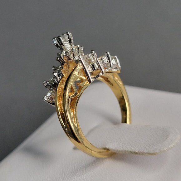 18KHGE Gold Electroplated Womens Rhinestone Design Fashion Ring Size 5 3/4 - Picture 4 of 7